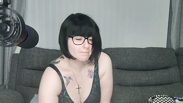 Snapshot of SquirtingIrishShannon chatting on January 2025 05:16:02 PM SquirtingIrishShannon online show from January 2025 05:16:02 PM