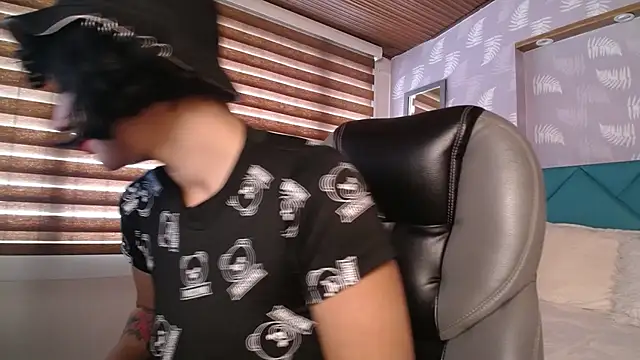 Snapshot of Moony_14 chatting on March 2025 02:18:02 PM Moony 14 online show from March 2025 02:18:02 PM