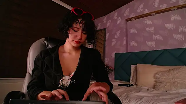 Snapshot of Moony_14 chatting on March 2025 11:18:02 PM Moony 14 online show from March 2025 11:18:02 PM