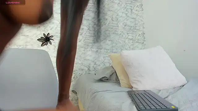 Canhela1 online show from December 2024 05:05:02 AM