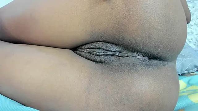 Snapshot of Canhela1 chatting on April 2026 11:38:02 PM Canhela1 online show from April 2026 11:38:02 PM