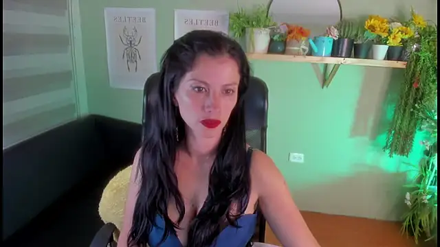 Aliiz 01 online show from January 2025 11:36:02 PM