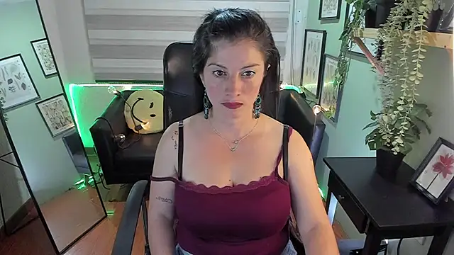 Snapshot of Aliiz_01 chatting on July 2026 07:34:02 PM Aliiz 01 online show from July 2026 07:34:02 PM
