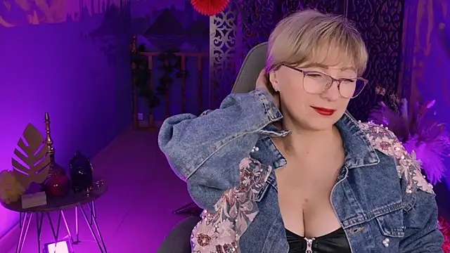 Snapshot of sugar_vivien chatting on December 2024 07:31:02 PM sugar vivien online show from December 2024 07:31:02 PM