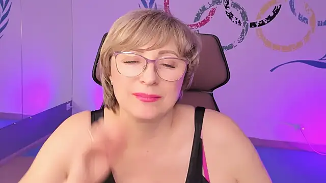 Snapshot of sugar_vivien chatting on December 2024 03:20:02 PM sugar vivien online show from December 2024 03:20:02 PM