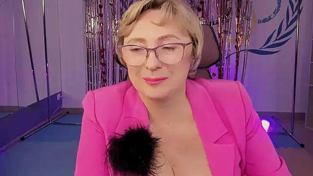 Snapshot of sugar_vivien chatting on February 2025 12:14:02 PM sugar vivien online show from February 2025 12:14:02 PM