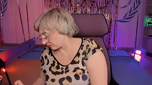 Snapshot of sugar_vivien chatting on February 2025 07:25:01 PM sugar vivien online show from February 2025 07:25:01 PM