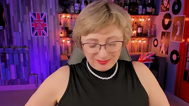 Snapshot of sugar_vivien chatting on March 2025 08:33:02 PM sugar vivien online show from March 2025 08:33:02 PM