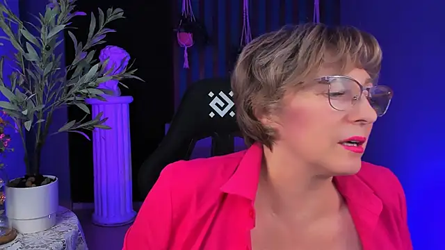 Snapshot of sugar_vivien chatting on November 2025 01:11:02 PM sugar vivien online show from November 2025 01:11:02 PM