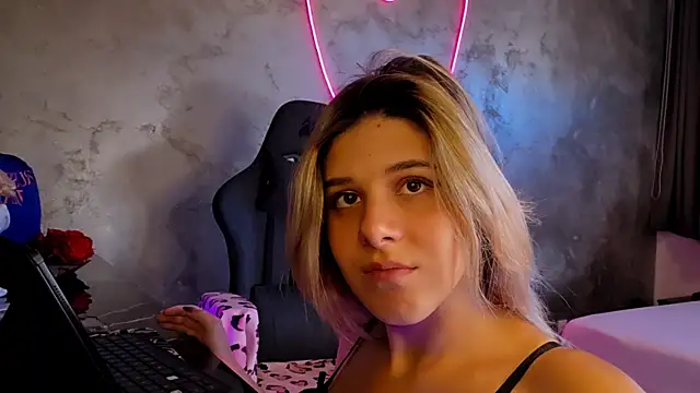 LeylaRosse online show from September 2025 07:24:02 AM