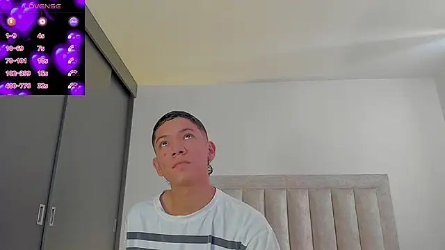 JulianRose 1 online show from October 2025 01:31:01 PM