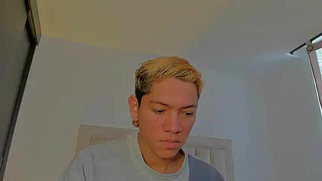 JulianRose 1 online show from November 2025 01:33:02 PM