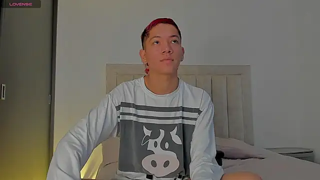 JulianRose 1 online show from December 2025 12:36:02 PM