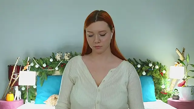 Snapshot of MileyMiller chatting on December 2024 02:15:01 PM MileyMiller online show from December 2024 02:15:01 PM