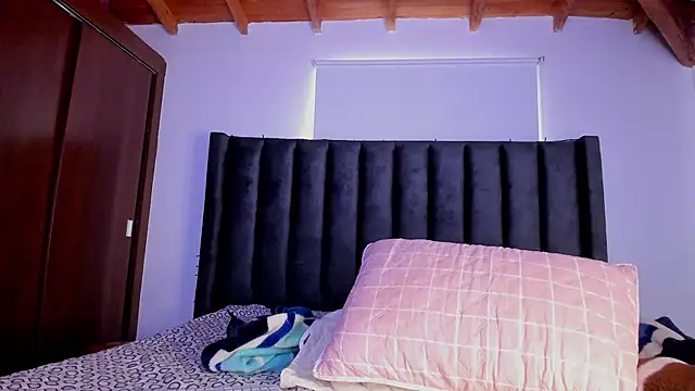 paulina soto online show from January 2026 04:23:02 PM