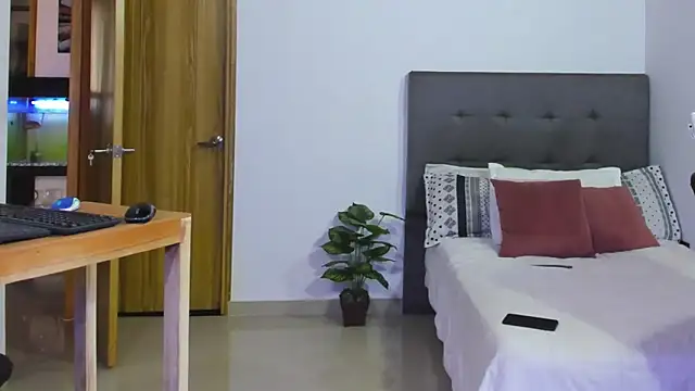 Snapshot of sexy_blackman3606 chatting on October 2025 08:06:02 PM sexy blackman3606 online show from October 2025 08:06:02 PM