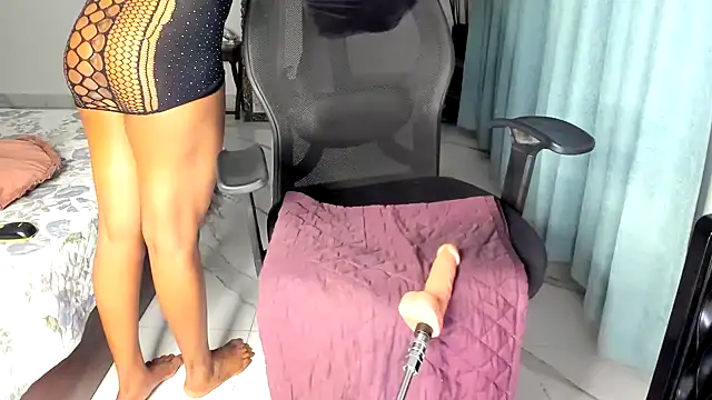 Bad Girl Kayra69 online show from January 2025 09:37:01 PM