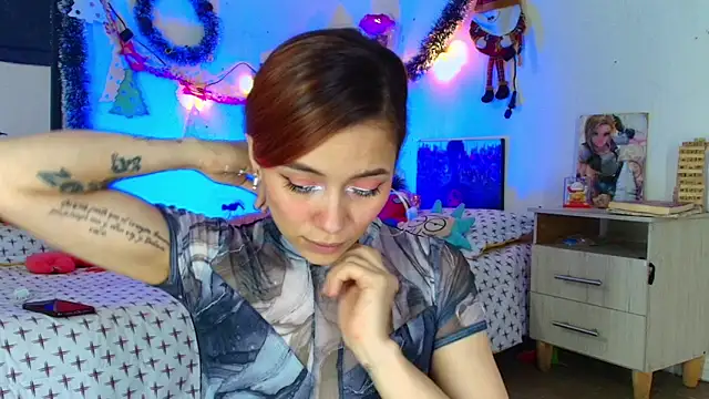 alisson zafiro  online show from December 2025 03:22:02 AM