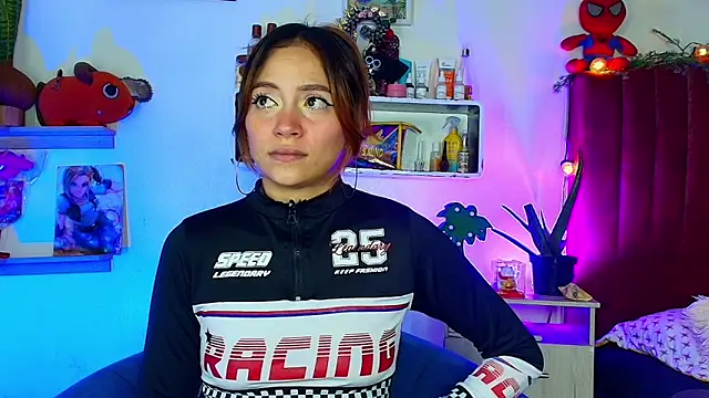 alisson zafiro  online show from March 2026 03:34:01 AM