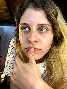 FlorBich online show from November 2025 03:05:02 AM