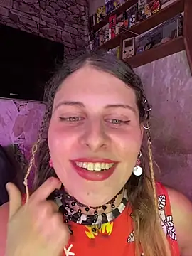 Snapshot of FlorBich chatting on March 2026 05:18:01 AM FlorBich online show from March 2026 05:18:01 AM