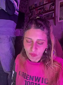 Snapshot of FlorBich chatting on April 2026 04:52:01 PM FlorBich online show from April 2026 04:52:01 PM