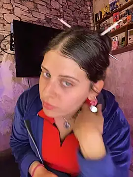 Snapshot of FlorBich chatting on May 2026 03:13:01 AM FlorBich online show from May 2026 03:13:01 AM