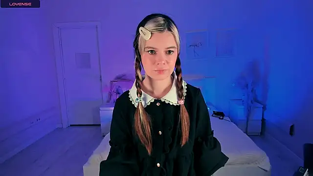 Lil Amelie online show from September 2025 12:37:02 PM