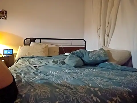 Snapshot of Poppalovesmamaafterhours chatting on February 2025 01:27:01 PM Poppalovesmamaafterhours online show from February 2025 01:27:01 PM