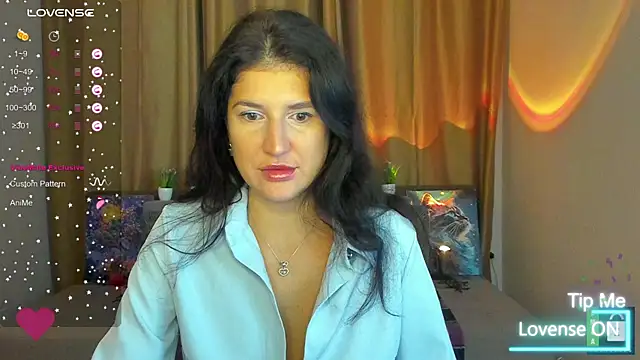 Snapshot of Alianna_Solo_Kisses chatting on November 2025 06:19:01 AM Alianna Solo Kisses online show from November 2025 06:19:01 AM