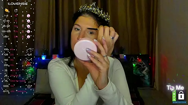 Snapshot of Alianna_Solo_Kisses chatting on December 2025 06:21:01 AM Alianna Solo Kisses online show from December 2025 06:21:01 AM