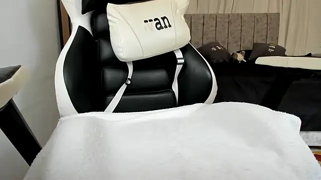 Valerioe online show from September 2025 01:46:01 PM