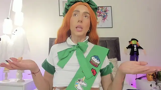 helen mooree online show from November 2025 01:02:01 PM