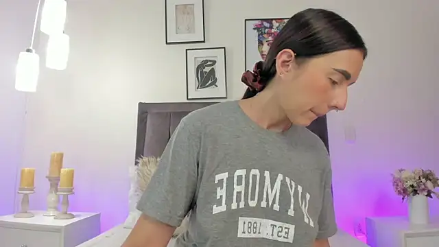 helen mooree online show from March 2026 12:44:01 PM