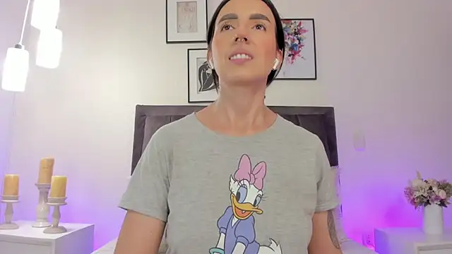 helen mooree online show from March 2026 12:45:01 PM