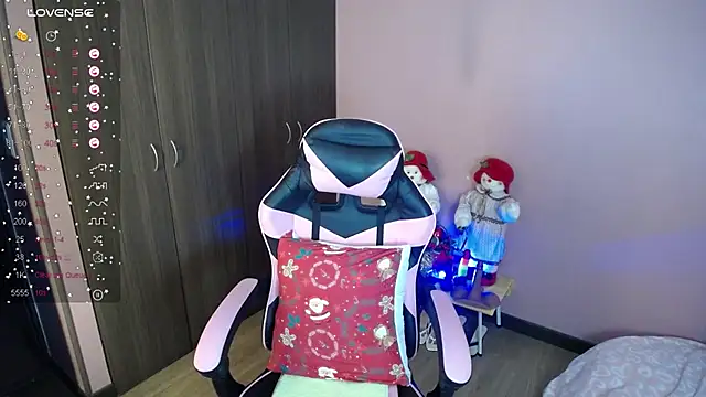 paolagomez  online show from November 2025 08:41:01 PM