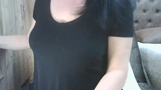 Hornymom42 online show from January 2026 04:33:01 PM