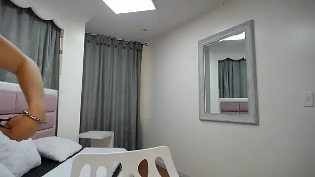 IssadoraJames online show from January 2025 06:28:01 PM