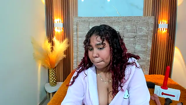 Snapshot of Lizzie_Williams_ chatting on February 2025 07:18:01 AM Lizzie Williams online show from February 2025 07:18:01 AM