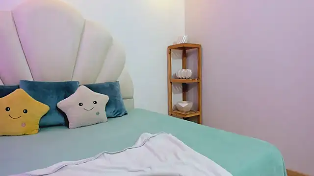 Snapshot of Lizzie_Williams_ chatting on September 2025 03:08:02 AM Lizzie Williams online show from September 2025 03:08:02 AM