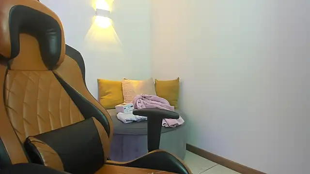 Snapshot of Lizzie_Williams_ chatting on September 2025 03:21:01 AM Lizzie Williams online show from September 2025 03:21:01 AM