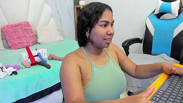 Snapshot of Lizzie_Williams_ chatting on November 2025 03:07:01 AM Lizzie Williams online show from November 2025 03:07:01 AM