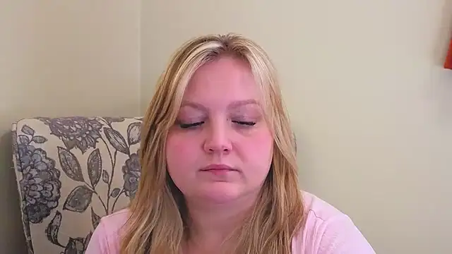 PhatAssBlond online show from March 2026 07:52:01 PM