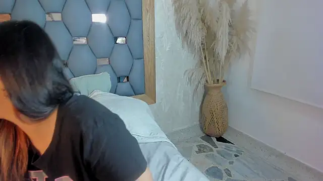 Snapshot of yayi_derek chatting on October 2025 11:42:01 AM yayi derek online show from October 2025 11:42:01 AM