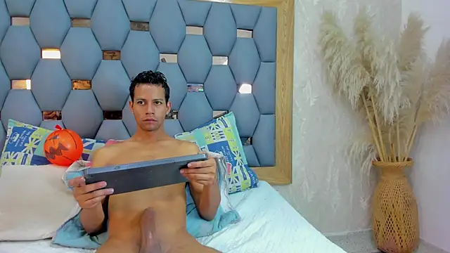 Snapshot of yayi_derek chatting on October 2025 11:38:01 AM yayi derek online show from October 2025 11:38:01 AM