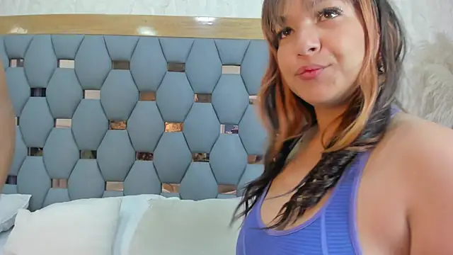 Snapshot of yayi_derek chatting on November 2025 11:54:02 AM yayi derek online show from November 2025 11:54:02 AM