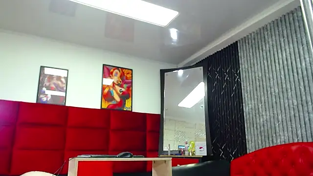 Snapshot of SWEETKAREN chatting on March 2026 12:37:01 AM SWEETKAREN online show from March 2026 12:37:01 AM