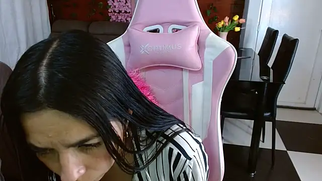 Snapshot of kendall_all4u chatting on March 2026 03:58:02 AM kendall all4u online show from March 2026 03:58:02 AM