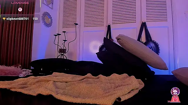 Snapshot of Emiilycollins chatting on February 2026 07:51:01 AM Emiilycollins online show from February 2026 07:51:01 AM