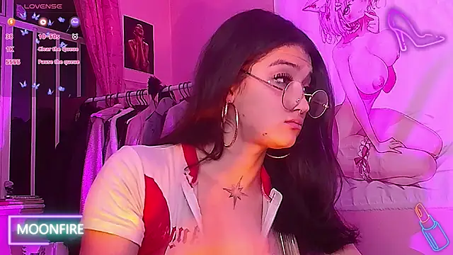 Snapshot of moonfiredancer chatting on October 2025 06:31:01 AM moonfiredancer online show from October 2025 06:31:01 AM